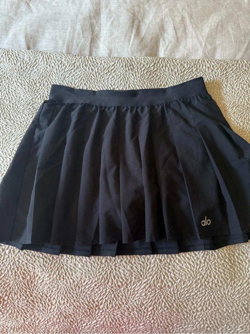 ALO Yoga Black Pleated Tennis Mini Skirt